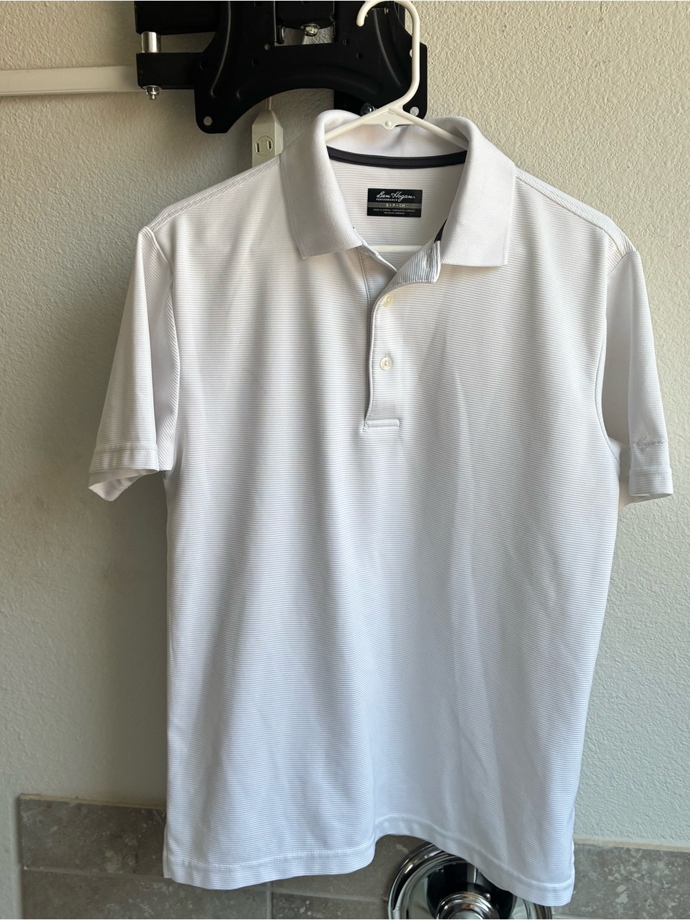 Ben Hogan White Men's Polo with Navy Contrast Trim Size Small